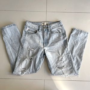 Garage Distressed Jeans